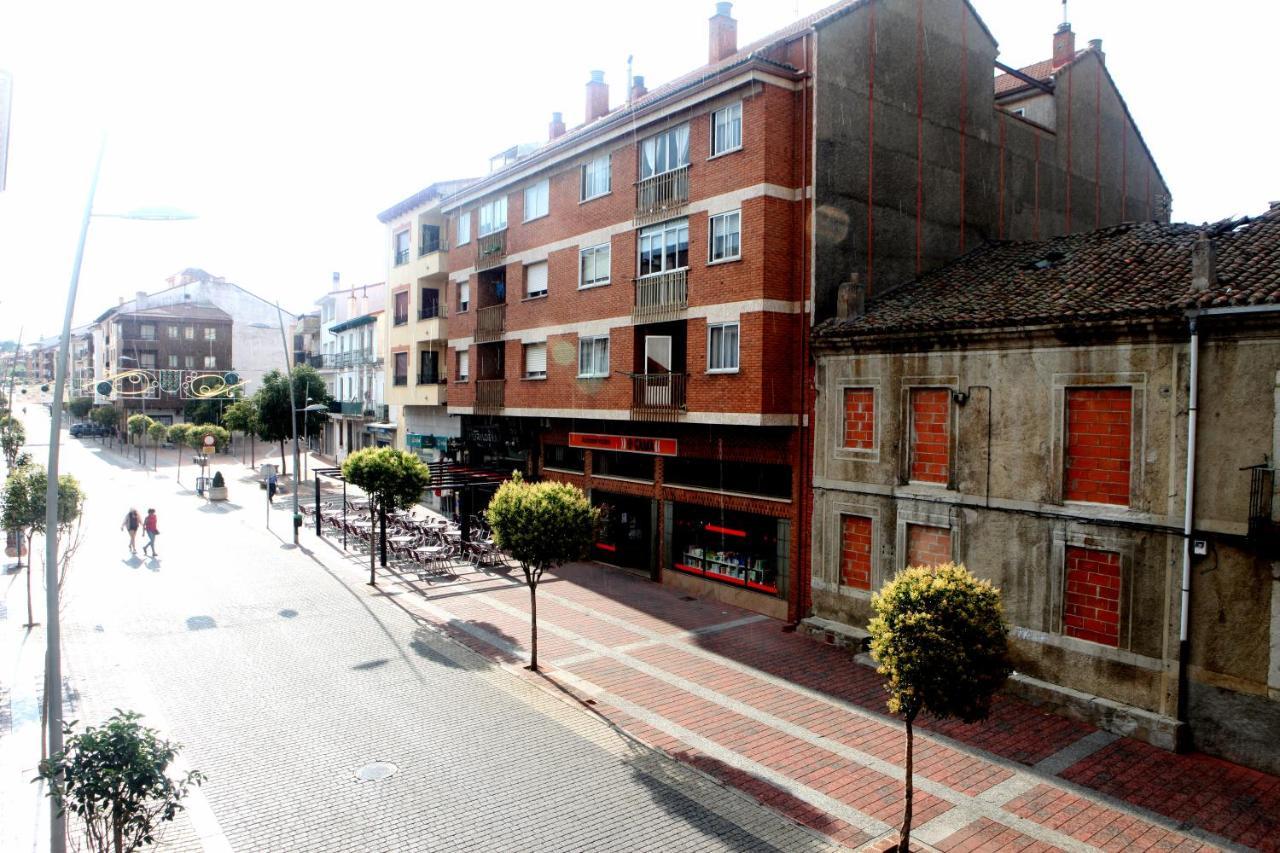 Apartamento Castilla Las Navas del Marqués Exteriör bild